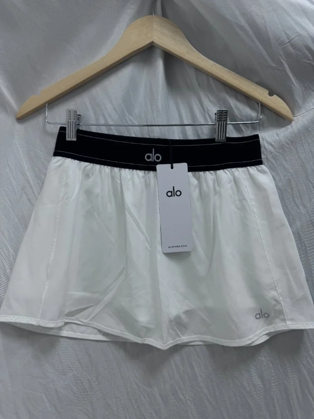 Alo Yoga Match Point Tennis Skirt White 🤾‍♀️ NWT Built In Shorts Pickleball ✨